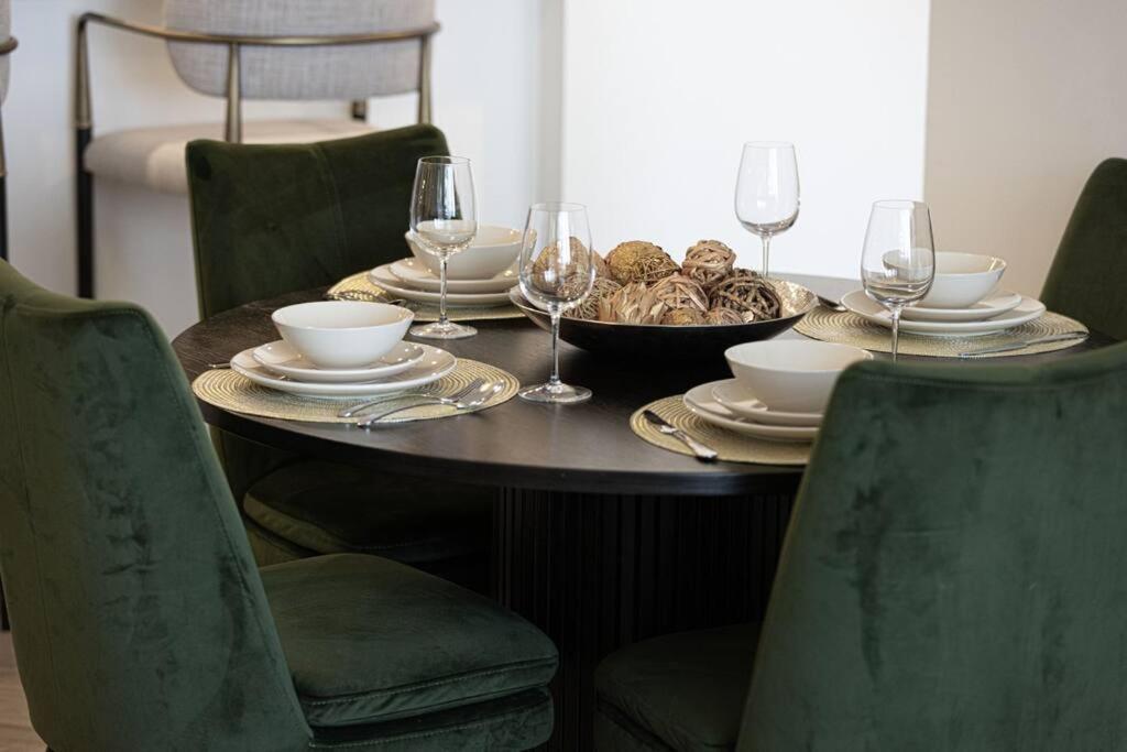 Apartamento Chic 2 Bed Near Trade Centre With 5 Star Amenities Dubái Exterior foto