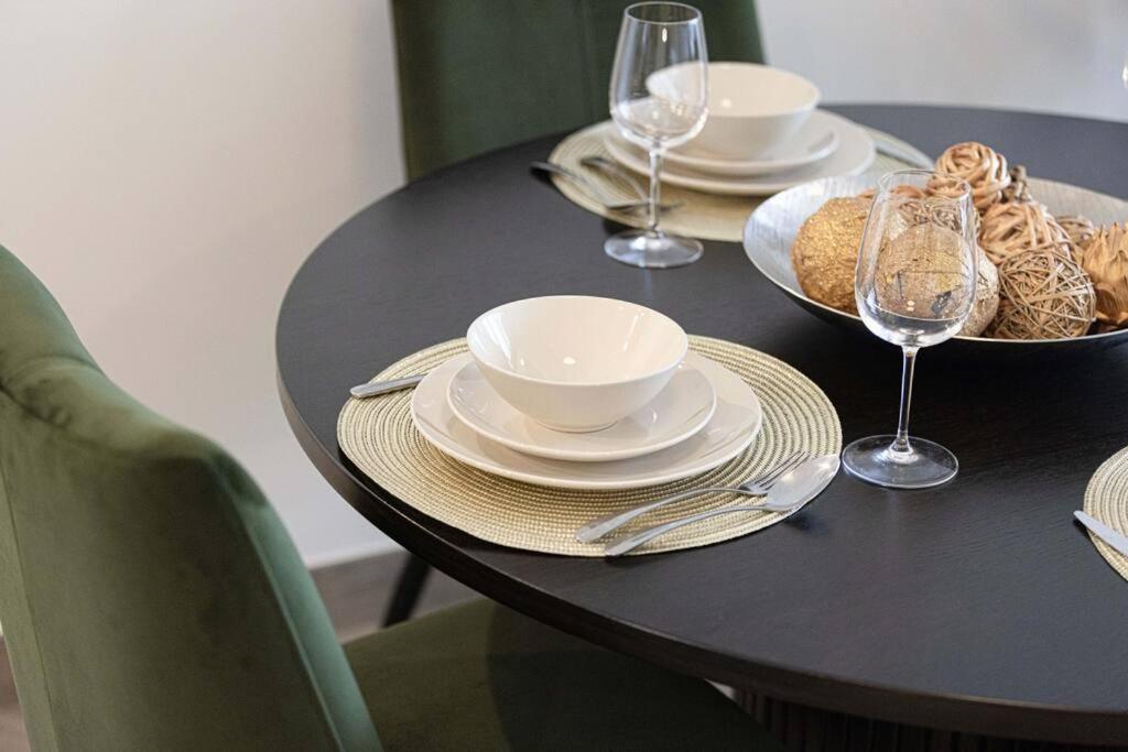 Apartamento Chic 2 Bed Near Trade Centre With 5 Star Amenities Dubái Exterior foto