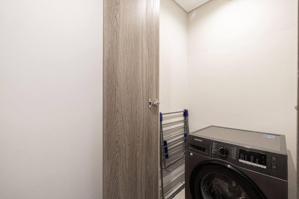 Apartamento Chic 2 Bed Near Trade Centre With 5 Star Amenities Dubái Exterior foto