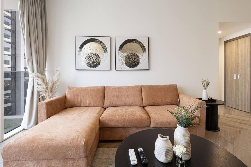 Apartamento Chic 2 Bed Near Trade Centre With 5 Star Amenities Dubái Exterior foto